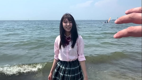 https://bit.ly/3C96zHp ハメ撮り 海でデートした後ラブホでハメ撮りセックス。おじさんと濃厚なキス。フェラチオのテクニックがエロい。手マンされてめちゃくちゃ気持ちよさそう。正常位で感じまくり。