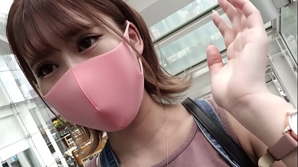 https://bit.ly/3I9NWGH ハメ撮り おじさんと新宿デートからのラブホでハメ撮りセックス。車の中で得意のフェラを披露し、口内射精。ホテルについたら裸オーバーオールで誘惑からのバックで連続ピストン。